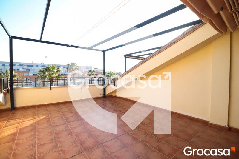 Foto 190e59e6-0103-473e-ad4a-209c115b3dac. Casa adosada  con garaje privado en Nuevo Centro Sagunt Foto 190e59e6-0103-473e-ad4a-209c115b3dac. Casa adosada  con garaje privado en Nuevo Centro Sagunt