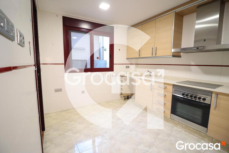 Foto 27292655-e916-471f-8d08-9609646d9de6. Casa adosada  con garaje privado en Nuevo Centro Sagunt Foto 27292655-e916-471f-8d08-9609646d9de6. Casa adosada  con garaje privado en Nuevo Centro Sagunt