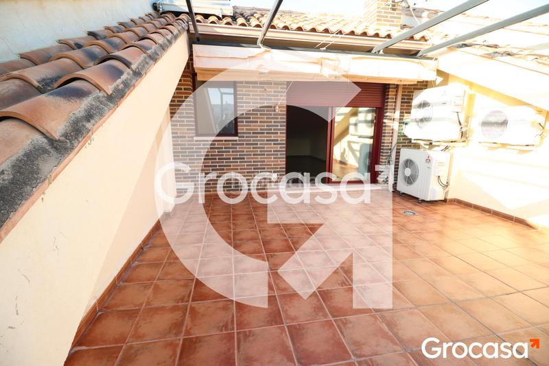 Foto 3b6803ef-4aea-4af5-a07c-48da1799dbdc. Casa adosada  con garaje privado en Nuevo Centro Sagunt Foto 3b6803ef-4aea-4af5-a07c-48da1799dbdc. Casa adosada  con garaje privado en Nuevo Centro Sagunt