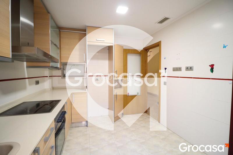 Foto 3ebd3044-92d0-4a28-83b0-d2c38af0f46b. Casa adosada  con garaje privado en Nuevo Centro Sagunt Foto 3ebd3044-92d0-4a28-83b0-d2c38af0f46b. Casa adosada  con garaje privado en Nuevo Centro Sagunt