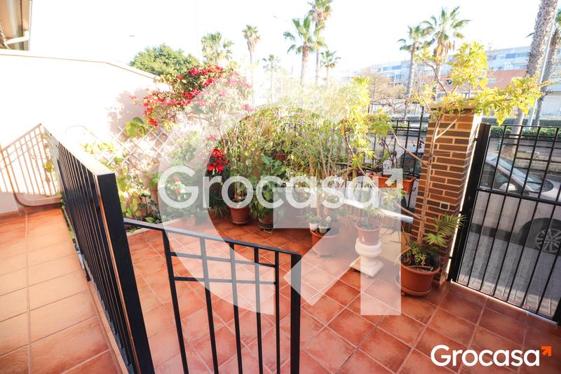 Foto 3f02a918-ace7-45dd-b95b-6168b6167a0a. Casa adosada  con garaje privado en Nuevo Centro Sagunt Foto 3f02a918-ace7-45dd-b95b-6168b6167a0a. Casa adosada  con garaje privado en Nuevo Centro Sagunt