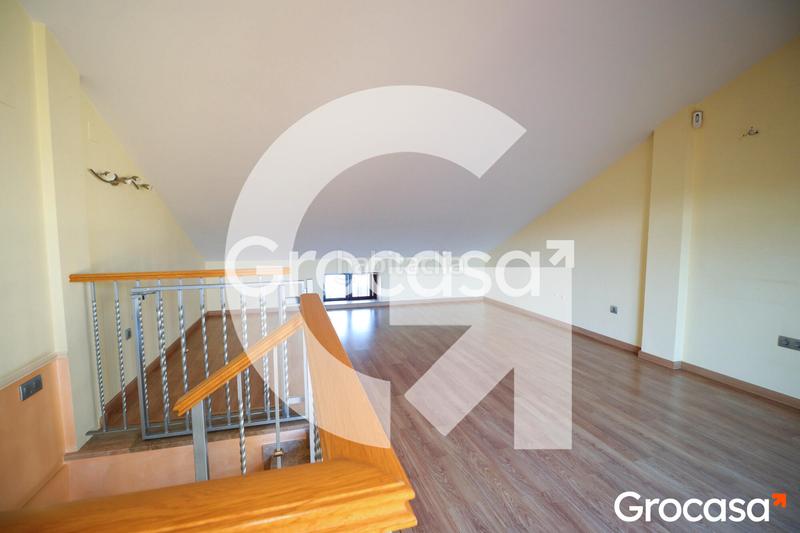 Foto 518d36d0-d61a-4697-a708-b87046fa757e. Casa adosada  con garaje privado en Nuevo Centro Sagunt Foto 518d36d0-d61a-4697-a708-b87046fa757e. Casa adosada  con garaje privado en Nuevo Centro Sagunt