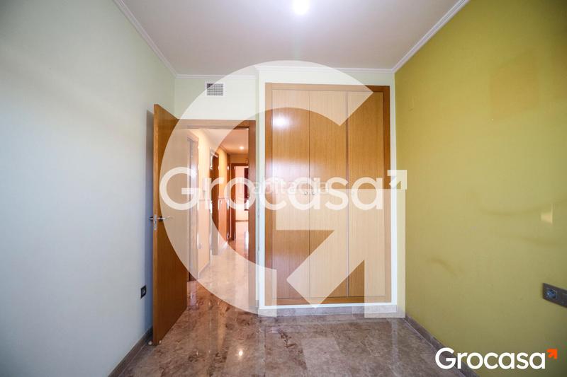 Foto 85bc6ee0-49d9-442d-860e-0be62edee78a. Casa adosada  con garaje privado en Nuevo Centro Sagunt Foto 85bc6ee0-49d9-442d-860e-0be62edee78a. Casa adosada  con garaje privado en Nuevo Centro Sagunt