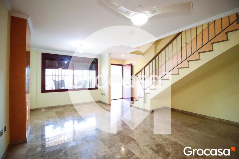 Foto 96d3bcbb-34f4-46aa-9b74-aa9a069811ea. Casa adosada  con garaje privado en Nuevo Centro Sagunt Foto 96d3bcbb-34f4-46aa-9b74-aa9a069811ea. Casa adosada  con garaje privado en Nuevo Centro Sagunt