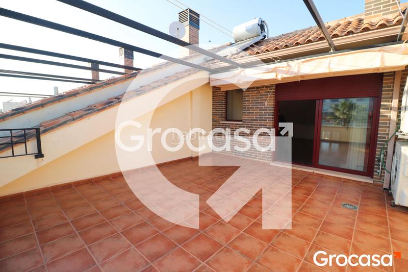 Foto abaface7-b2f4-424b-9332-282b8f7220df. Casa adosada  con garaje privado en Nuevo Centro Sagunt Foto abaface7-b2f4-424b-9332-282b8f7220df. Casa adosada  con garaje privado en Nuevo Centro Sagunt