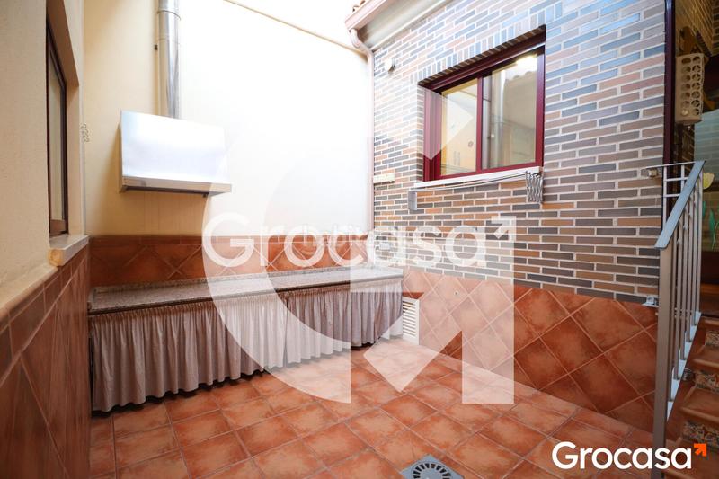 Foto b69a6e19-d626-4385-bd78-8f8e48545d14. Casa adosada  con garaje privado en Nuevo Centro Sagunt Foto b69a6e19-d626-4385-bd78-8f8e48545d14. Casa adosada  con garaje privado en Nuevo Centro Sagunt