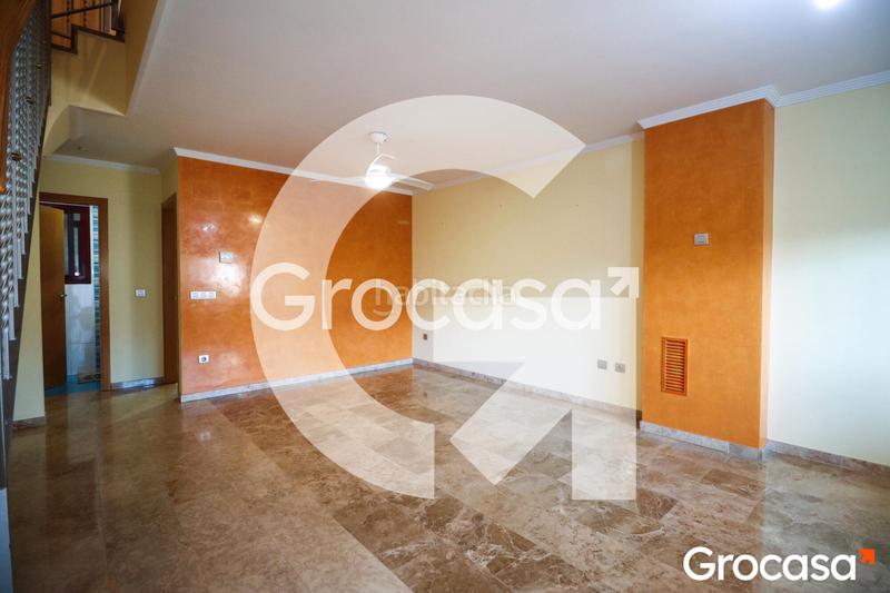 Foto d5d81360-f282-45ea-b462-66108ba25f70. Casa adosada  con garaje privado en Nuevo Centro Sagunt Foto d5d81360-f282-45ea-b462-66108ba25f70. Casa adosada  con garaje privado en Nuevo Centro Sagunt