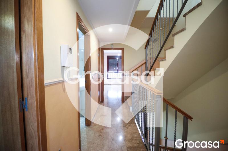 Foto fbe2f527-4552-4269-874e-58b7a981ab8c. Casa adosada  con garaje privado en Nuevo Centro Sagunt Foto fbe2f527-4552-4269-874e-58b7a981ab8c. Casa adosada  con garaje privado en Nuevo Centro Sagunt