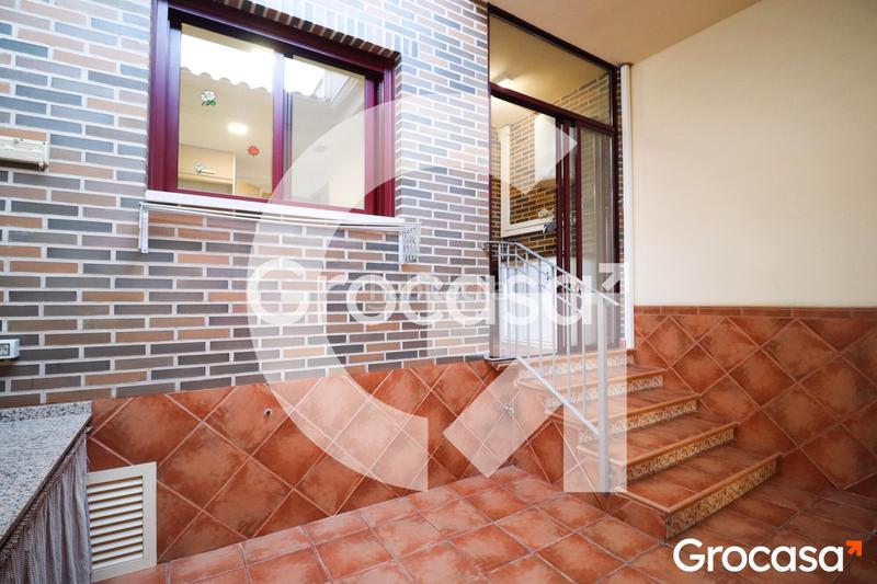 Foto fe232ef0-7c1a-4739-a6ae-e01c3c4e0de8. Casa adosada  con garaje privado en Nuevo Centro Sagunt Foto fe232ef0-7c1a-4739-a6ae-e01c3c4e0de8. Casa adosada  con garaje privado en Nuevo Centro Sagunt