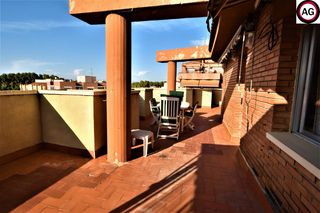 Lloguer Àtic en De la doctora castells 1. Ático con terraza Lloguer Àtic en De la doctora castells 1. Ático con terraza