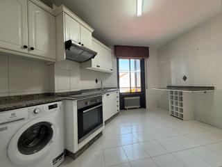 Location Appartement Avenida de lugo. Piso sin muebles proximo al centro Location Appartement Avenida de lugo. Piso sin muebles proximo al centro