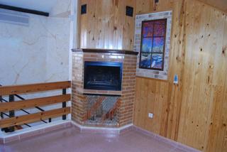 Reihenhaus  Camino de las banqueras. Adosado de tres plantas con buhardilla con chimenea Reihenhaus  Camino de las banqueras. Adosado de tres plantas con buhardilla con chimenea