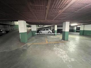 Aparcament cotxe Calle alta y baja. Disponemos de una buena cartera de plazas de parking disponibles Aparcament cotxe Calle alta y baja. Disponemos de una buena cartera de plazas de parking disponibles