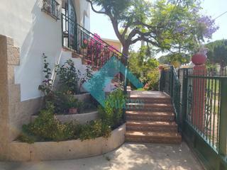 Chalet in El Grao. Chalet urbano en marjalería Chalet in El Grao. Chalet urbano en marjalería