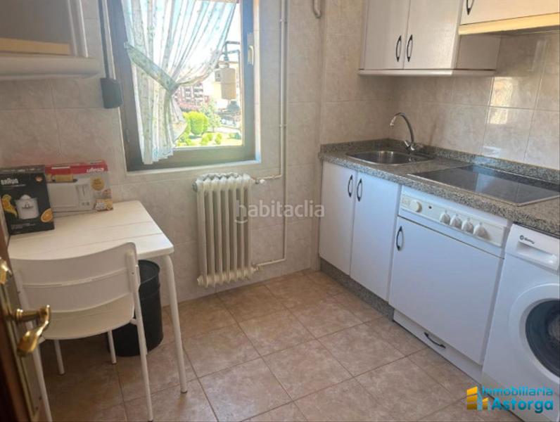 Foto 244cf8a4-8c37-4367-a25e-892c72bcce75. Pis amb calefacció a Astorga Foto 244cf8a4-8c37-4367-a25e-892c72bcce75. Pis amb calefacció a Astorga