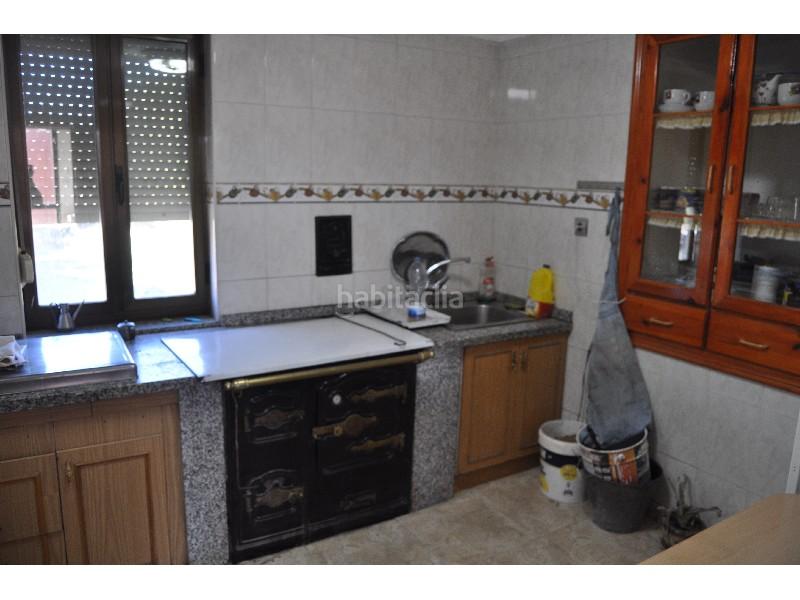 Foto dcdcea7a-085f-4f5d-accc-3a82e3334610. Casa amb calefacció aparcament a Villagatón Foto dcdcea7a-085f-4f5d-accc-3a82e3334610. Casa amb calefacció aparcament a Villagatón