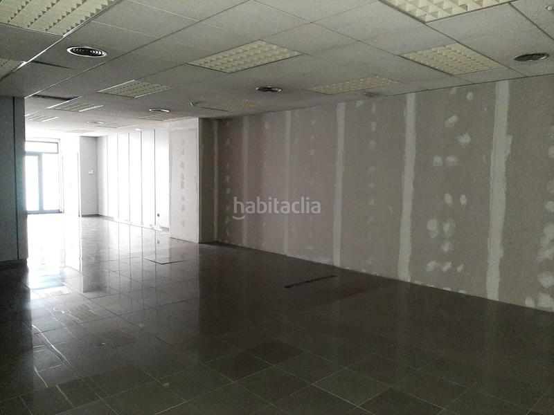 Foto e7fa8ce4-943c-4ac8-af8f-fce9a013a141. Lloguer local comercial a Cuéllar Foto e7fa8ce4-943c-4ac8-af8f-fce9a013a141. Lloguer local comercial a Cuéllar