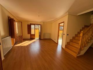 Dúplex  Sánchez arjona. Venta de un dúplex en ciudad rodrigo Dúplex  Sánchez arjona. Venta de un dúplex en ciudad rodrigo