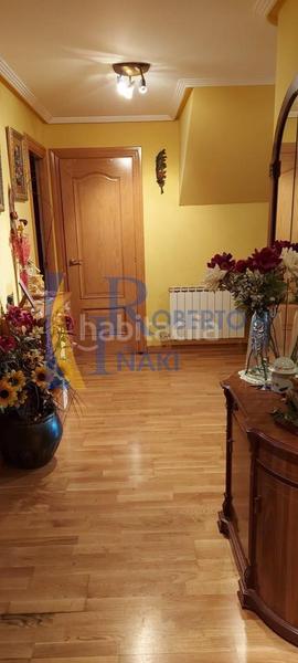 Foto 8361ab03-5e4b-48b9-ab6a-5135defd6f7f. Duplex with heating parking in Valencia de Don Juan Foto 8361ab03-5e4b-48b9-ab6a-5135defd6f7f. Duplex with heating parking in Valencia de Don Juan