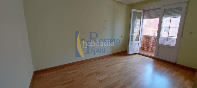 Foto 51d547e3-b391-4e6d-9ca4-9a19cf8d0358. Flat with heating parking in Valencia de Don Juan Foto 51d547e3-b391-4e6d-9ca4-9a19cf8d0358. Flat with heating parking in Valencia de Don Juan