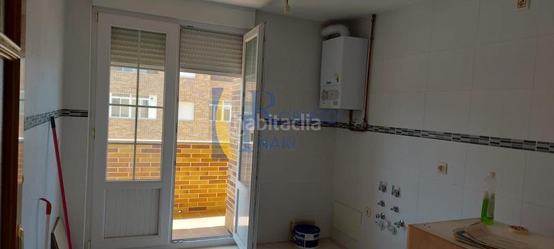 Foto 9f02f743-3d12-4e3b-a5af-d2e2fd1aae12. Flat with heating parking in Valencia de Don Juan Foto 9f02f743-3d12-4e3b-a5af-d2e2fd1aae12. Flat with heating parking in Valencia de Don Juan