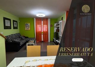 Casa adossada a Pitillas. Se vende precioso pareado en pitillas con amplio jardín y garaje Casa adossada a Pitillas. Se vende precioso pareado en pitillas con amplio jardín y garaje