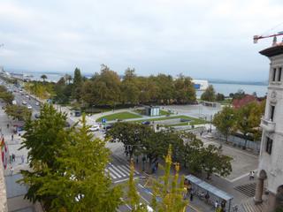 Rent Flat in Calle calvo sotelo 23. Espléndido piso de 190 m2 con vistas bahía, frente edificio de c Rent Flat in Calle calvo sotelo 23. Espléndido piso de 190 m2 con vistas bahía, frente edificio de c