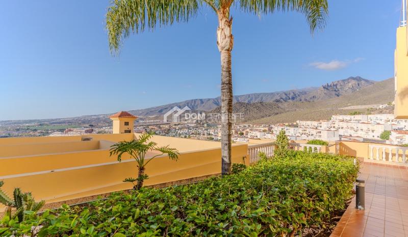 Foto 0094b03c-0bf4-4bcb-8032-c074c864bb89. Piso dom tenerife inmobiliaria se complace en presentarle en exclusiva este magnífico piso de 1 dormitorio con impresionantes vistas al en Adeje Foto 0094b03c-0bf4-4bcb-8032-c074c864bb89. Piso dom tenerife inmobiliaria se complace en presentarle en exclusiva este magnífico piso de 1 dormitorio con impresionantes vistas al en Adeje