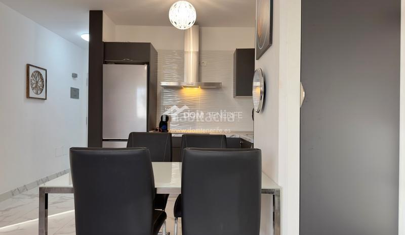 Foto 344ee1b8-d9ae-4590-b953-df656eb5c35e. Piso dom tenerife inmobiliaria se complace en presentarle en exclusiva este magnífico piso de 1 dormitorio con impresionantes vistas al en Adeje Foto 344ee1b8-d9ae-4590-b953-df656eb5c35e. Piso dom tenerife inmobiliaria se complace en presentarle en exclusiva este magnífico piso de 1 dormitorio con impresionantes vistas al en Adeje