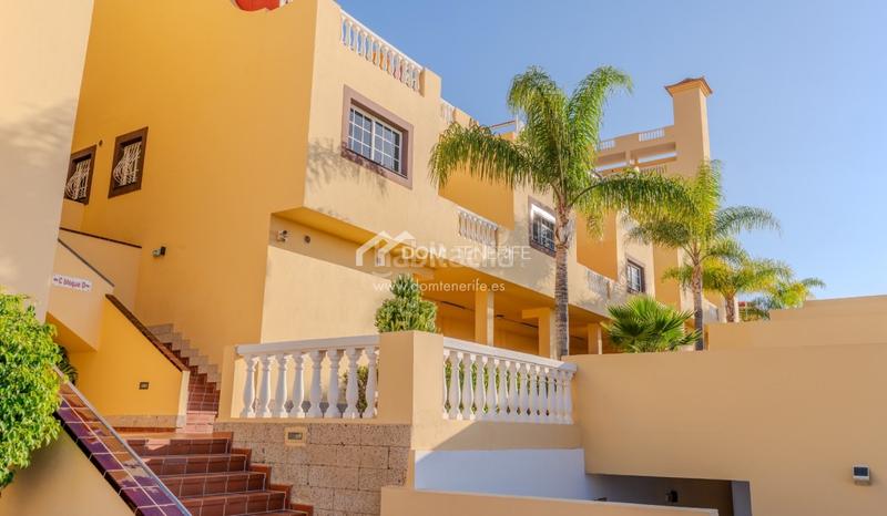Foto 7e844aa1-81ed-45c0-9a81-a2d263981786. Piso dom tenerife inmobiliaria se complace en presentarle en exclusiva este magnífico piso de 1 dormitorio con impresionantes vistas al en Adeje Foto 7e844aa1-81ed-45c0-9a81-a2d263981786. Piso dom tenerife inmobiliaria se complace en presentarle en exclusiva este magnífico piso de 1 dormitorio con impresionantes vistas al en Adeje
