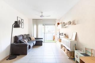 Etagenwohnung in Progrés - Pep Ventura. Obra seminueva con amplio patio ubicada a 2 del metro l2 Etagenwohnung in Progrés - Pep Ventura. Obra seminueva con amplio patio ubicada a 2 del metro l2