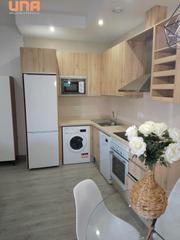 Lloguer Apartament a Santa Rosa - Valdeolleros. Apartamento todo equipado y amueblado a pocos metros del vial. Lloguer Apartament a Santa Rosa - Valdeolleros. Apartamento todo equipado y amueblado a pocos metros del vial.