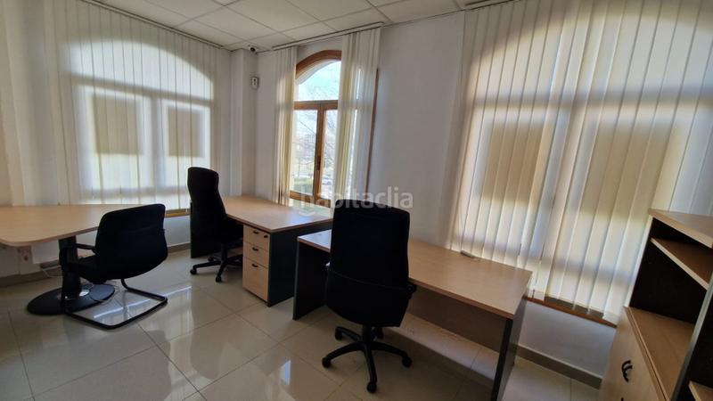 Foto b702bd14-5499-442d-aec3-0a824dd5400a. Ufficio in moises de leon 46 in El Ejido - Santa Ana León Foto b702bd14-5499-442d-aec3-0a824dd5400a. Ufficio in moises de leon 46 in El Ejido - Santa Ana León