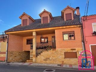 Maison Carrizo. Casa grande con dormitorio en planta baja y piscina Maison Carrizo. Casa grande con dormitorio en planta baja y piscina