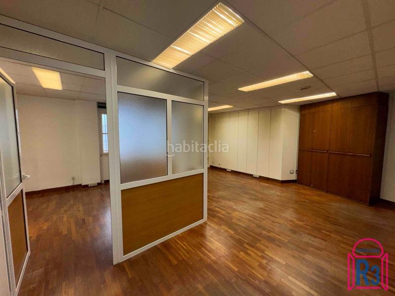 Foto 676c48a7-a4ad-4dd3-86ad-0242c2c92787. Ufficio con riscaldamento in Centro Ciudad León Foto 676c48a7-a4ad-4dd3-86ad-0242c2c92787. Ufficio con riscaldamento in Centro Ciudad León