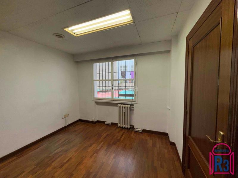 Foto b8be273d-0a1f-436e-a308-e79aaf2fb2e5. Ufficio con riscaldamento in Centro Ciudad León Foto b8be273d-0a1f-436e-a308-e79aaf2fb2e5. Ufficio con riscaldamento in Centro Ciudad León