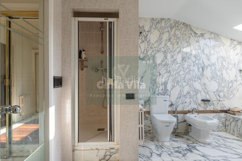 Foto 84ef5107-a4ba-4804-b7dc-1dbff3fdb501. Dúplex amb xemeneia aparcament a San Roque - As Fontiñas Lugo Foto 84ef5107-a4ba-4804-b7dc-1dbff3fdb501. Dúplex amb xemeneia aparcament a San Roque - As Fontiñas Lugo