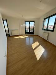 Pis a Doñinos de Ledesma. Se vende piso en doñinos de salamanca muy luminoso y todo exter Pis a Doñinos de Ledesma. Se vende piso en doñinos de salamanca muy luminoso y todo exter