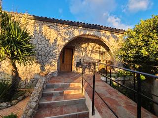 Maison à La Victoria - Puente Jardín. Se vende vivienda con nave junto av.gijón Maison à La Victoria - Puente Jardín. Se vende vivienda con nave junto av.gijón