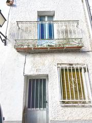 Masia  Calle mediodía 18. Céntrica y alegre. casa en el centro del pueblo. al lado del ayu Masia  Calle mediodía 18. Céntrica y alegre. casa en el centro del pueblo. al lado del ayu