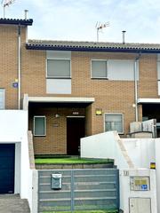 Casa adossada  Avenida de juan carlos ? 42. Chalet adosado de tres plantas en la mejor zona de el hoyo de pi Casa adossada  Avenida de juan carlos ? 42. Chalet adosado de tres plantas en la mejor zona de el hoyo de pi