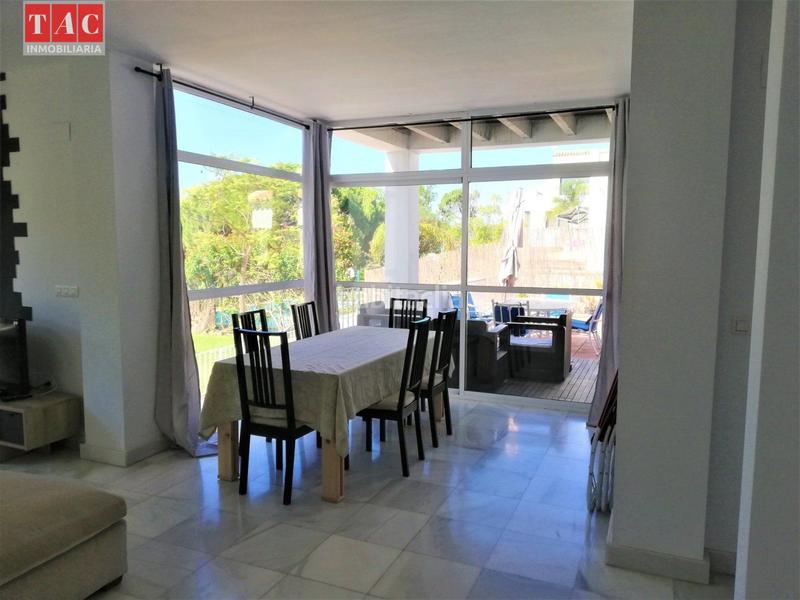 Foto d037c3e0-ec63-4a3f-add7-a3fad5e97622. Maison jumelée avec chauffage parking piscine dans Islantilla golf Islantilla Foto d037c3e0-ec63-4a3f-add7-a3fad5e97622. Maison jumelée avec chauffage parking piscine dans Islantilla golf Islantilla