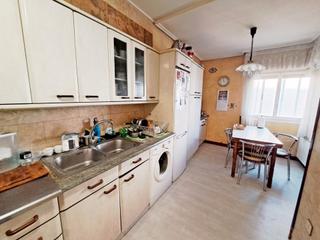 Appartamento  Lorenzo prestamero kalea. Vivienda en la zona de zaramaga, al lado del parque del norte Appartamento  Lorenzo prestamero kalea. Vivienda en la zona de zaramaga, al lado del parque del norte