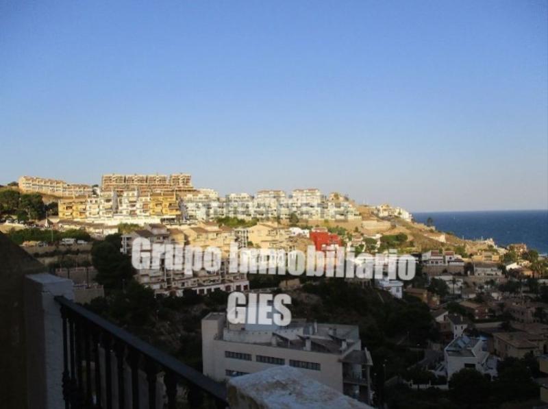 Foto ca005c7c-bf27-42c2-a43a-d11d08c20199. Casa aparellada a carrer barranc fondo 55 a El Faro Cullera Foto ca005c7c-bf27-42c2-a43a-d11d08c20199. Casa aparellada a carrer barranc fondo 55 a El Faro Cullera