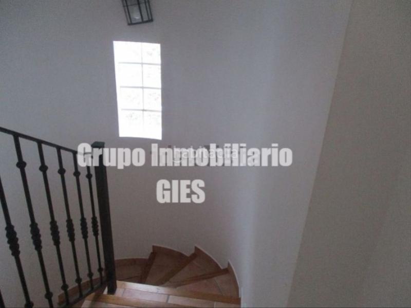 Foto ca2e0a65-97ca-43cf-b9dc-92d37e856e02. Casa aparellada a carrer barranc fondo 55 a El Faro Cullera Foto ca2e0a65-97ca-43cf-b9dc-92d37e856e02. Casa aparellada a carrer barranc fondo 55 a El Faro Cullera