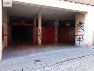 Aparcament cotxe a Centro. Se vende parking completo con 25 plazas de aparcamiento en el ce Aparcament cotxe a Centro. Se vende parking completo con 25 plazas de aparcamiento en el ce