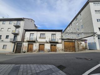Edificio en Calle víctor gorzo, béjar, spain 59. Gran edificio a reformar en béjar. Edificio en Calle víctor gorzo, béjar, spain 59. Gran edificio a reformar en béjar.