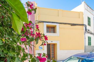 Chalet in Carrer fartaritx, 24. Oportunidad! chalet renovado! Chalet in Carrer fartaritx, 24. Oportunidad! chalet renovado!