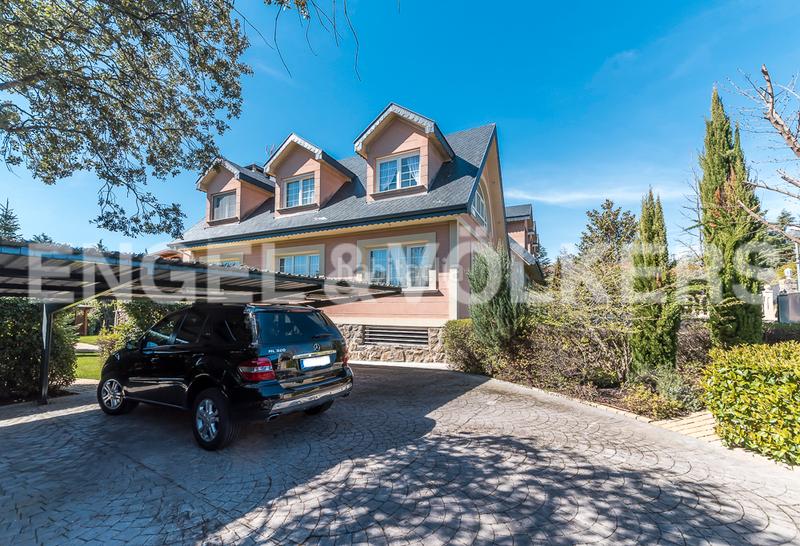 Foto 6c71cf04-4ed1-42ba-bd2c-4f77e3349779. Maison avec chauffage parking piscine dans Molino de la Hoz Rozas de Madrid (Las) Foto 6c71cf04-4ed1-42ba-bd2c-4f77e3349779. Maison avec chauffage parking piscine dans Molino de la Hoz Rozas de Madrid (Las)