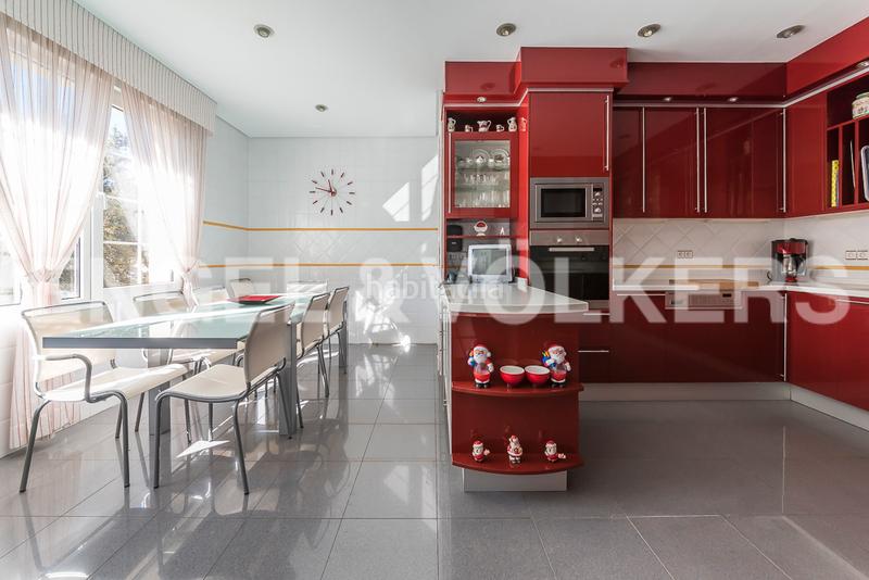 Foto dd5a6e6c-e1e0-478c-9d39-6bf3e2b4b386. Maison avec chauffage parking piscine dans Molino de la Hoz Rozas de Madrid (Las) Foto dd5a6e6c-e1e0-478c-9d39-6bf3e2b4b386. Maison avec chauffage parking piscine dans Molino de la Hoz Rozas de Madrid (Las)